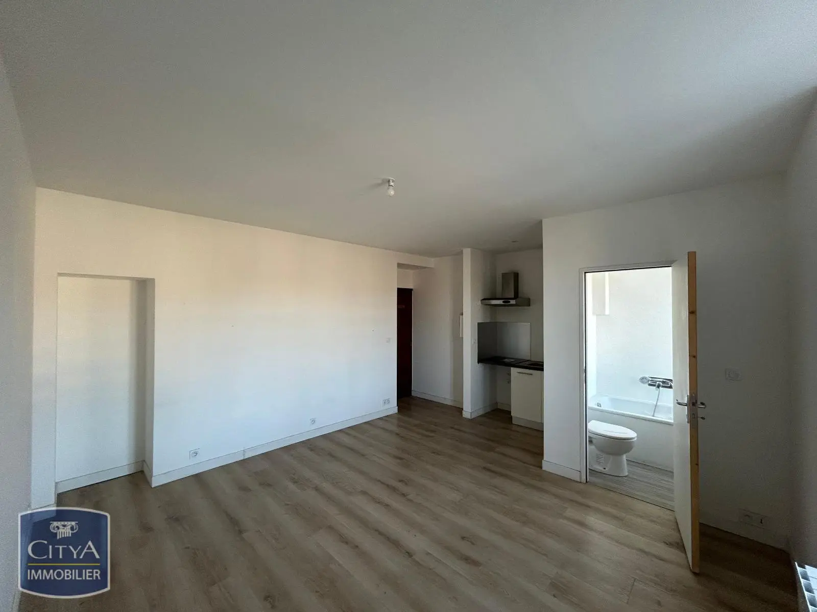 Photo 2 Appartement 1 pièce 23m²