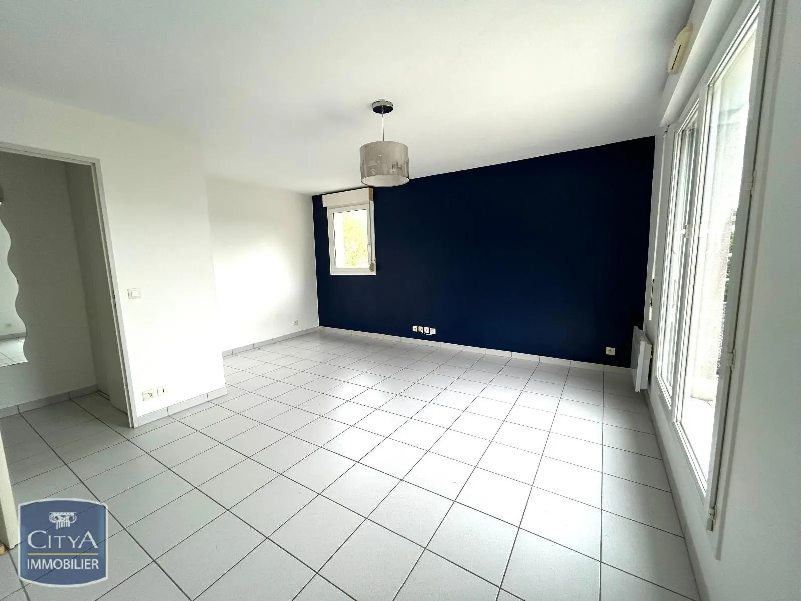 Photo 2 Appartement 1 pièce 31.83m²