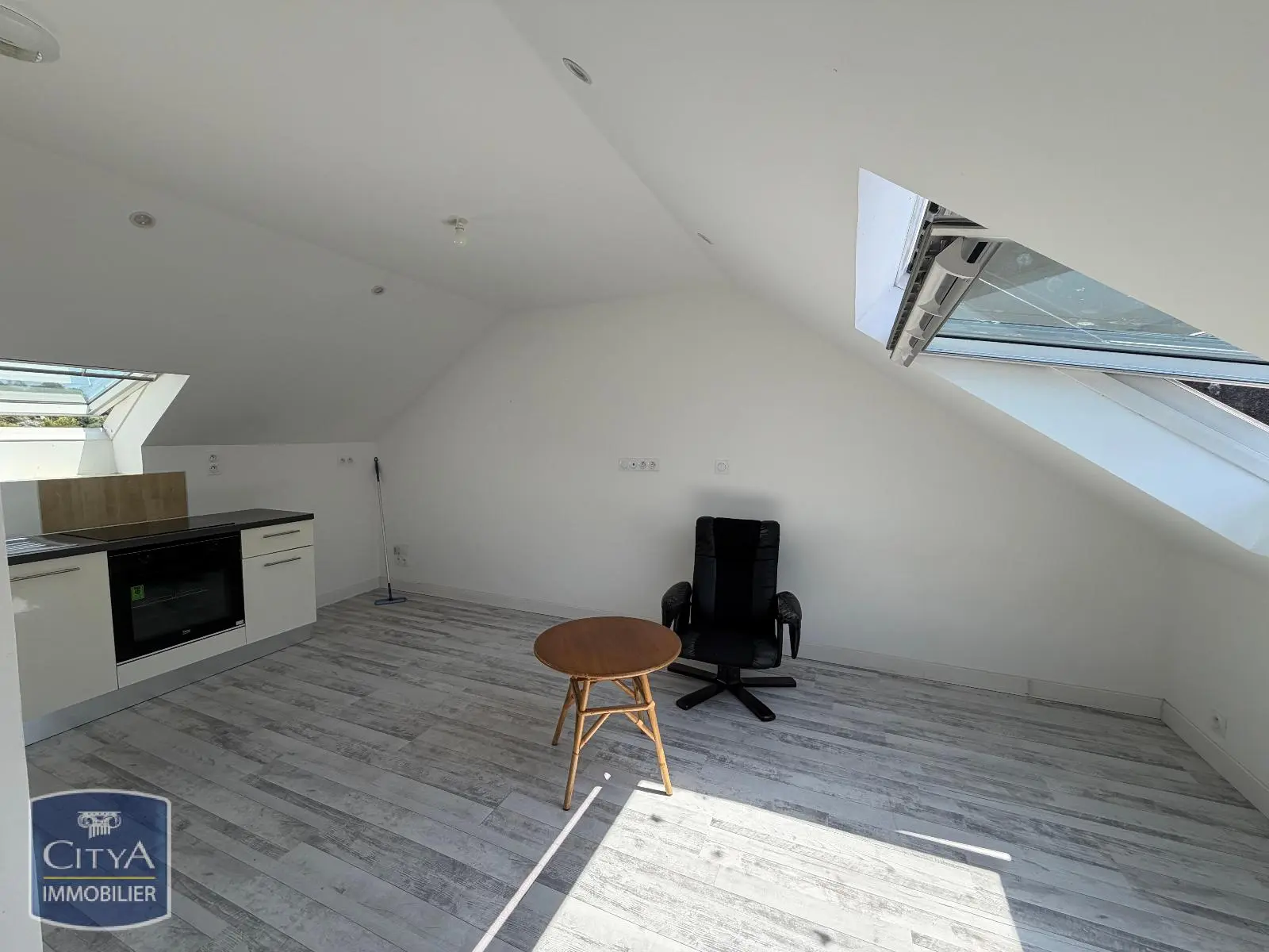 Photo 2 Appartement 1 pièce 17.49m²
