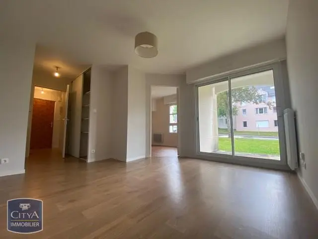 Photo 1 Appartement 1 pièce 35.8m²