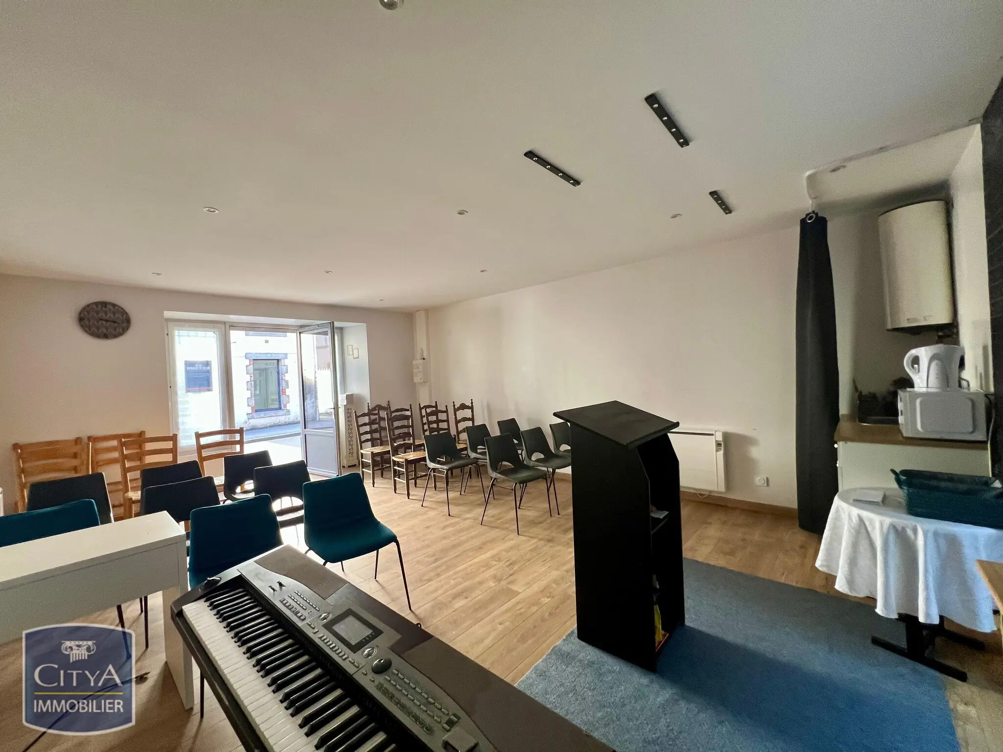 Photo 2 Local Commercial 28.72m²