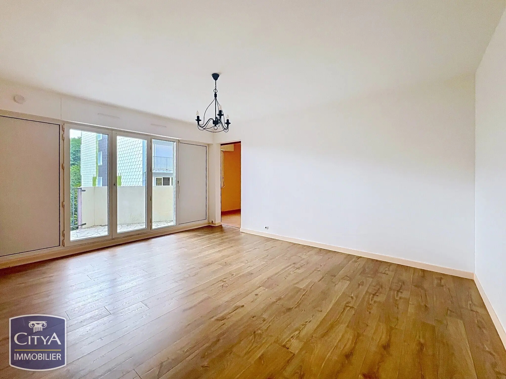 Photo 1 Appartement 4 pièces 77m²