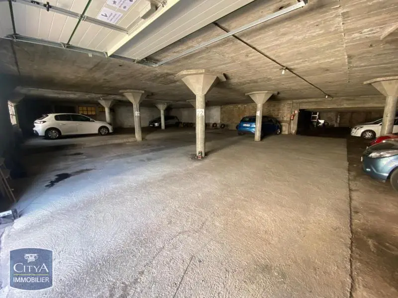 Photo 1 Parking