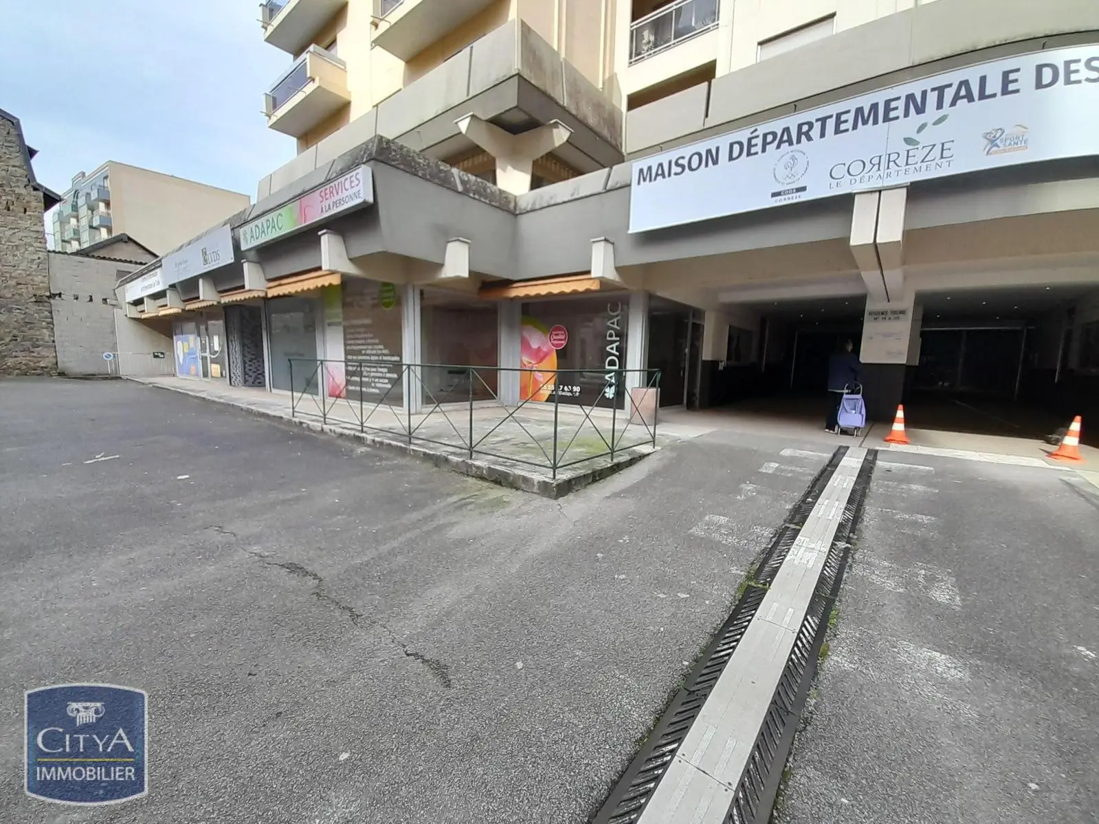 Photo 1 Local Commercial 65.23m²