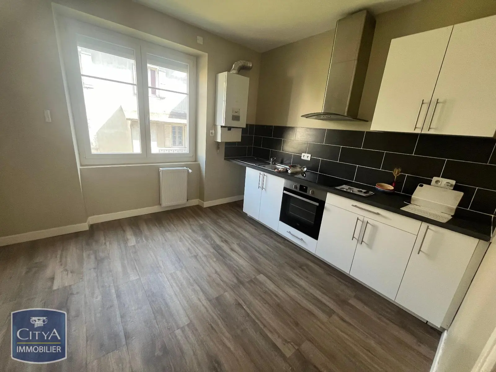 Photo 1 Appartement 4 pièces 102.44m²