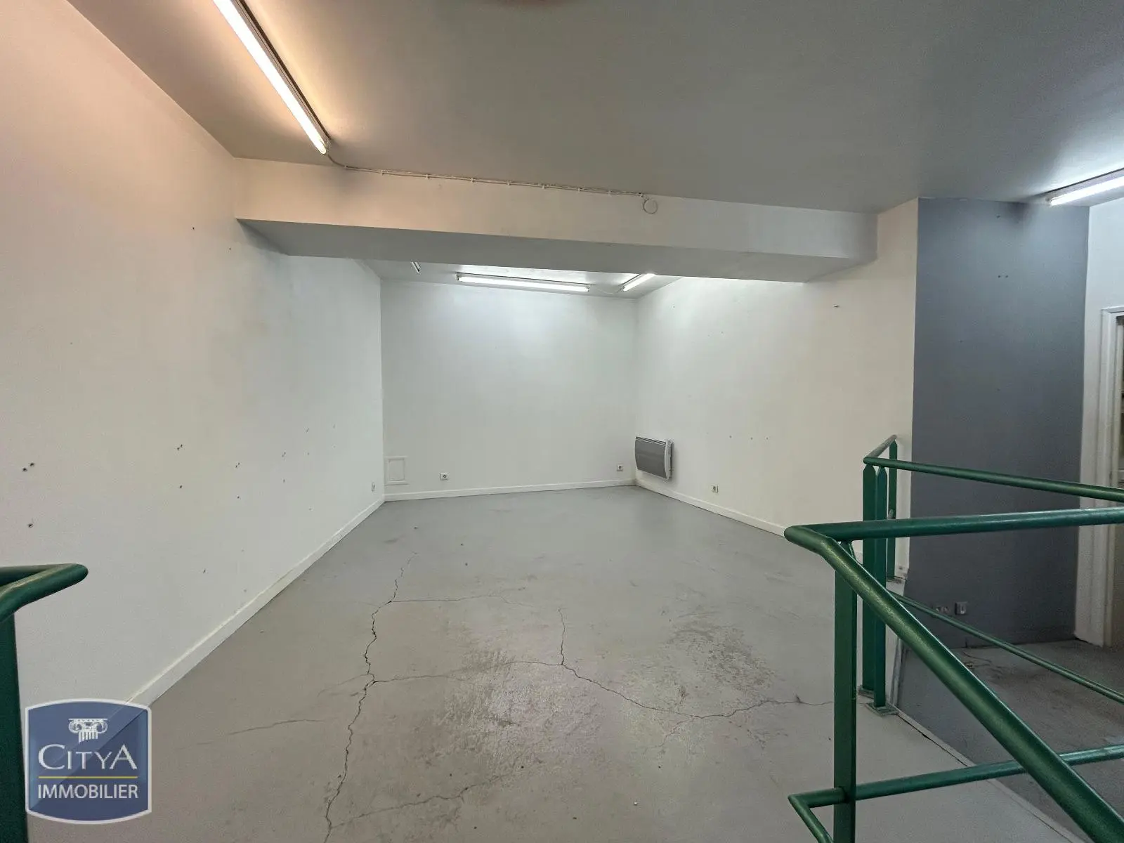 Photo 2 Local Professionnel 1 pièce 39.04m²