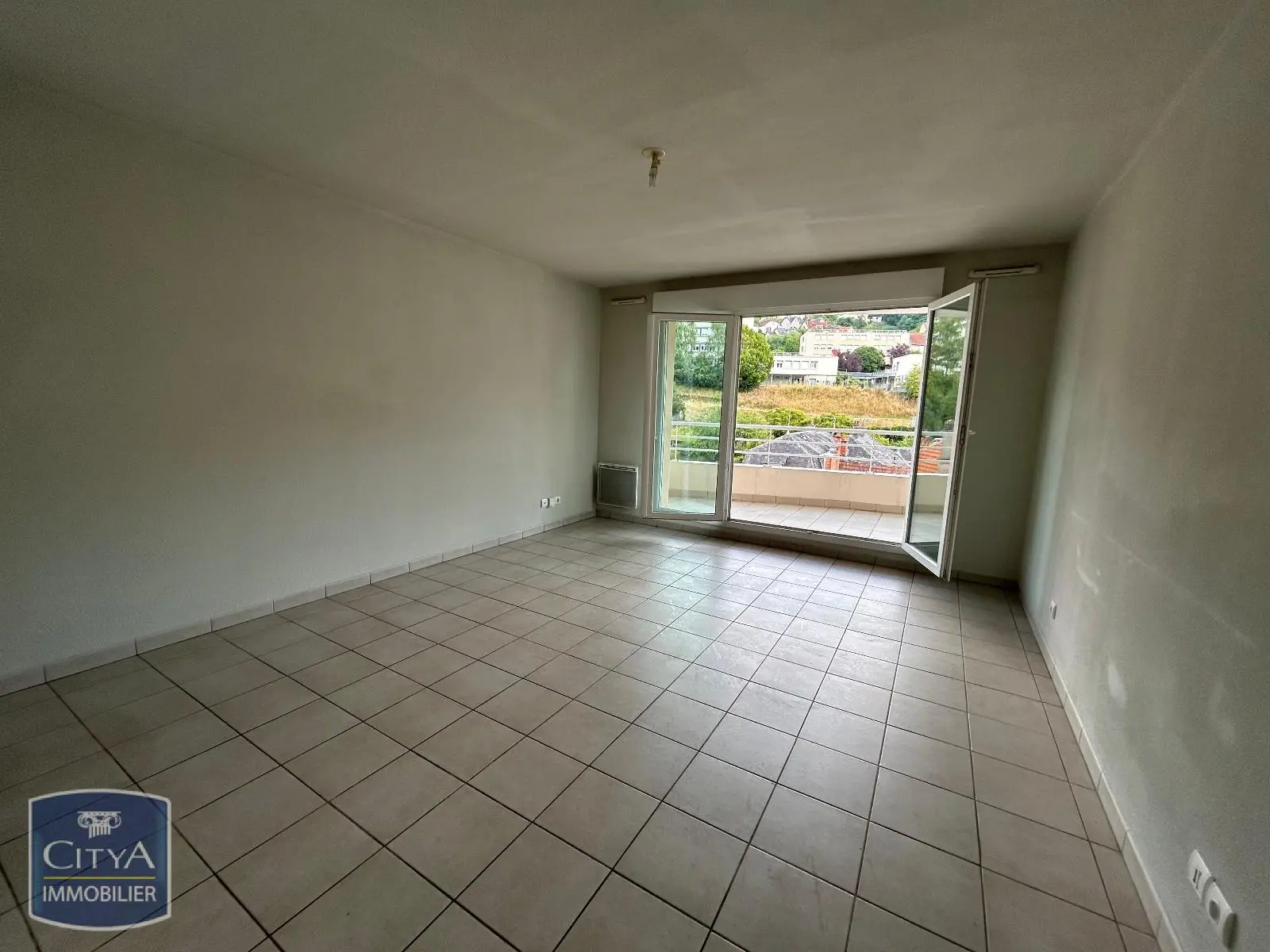 Photo 2 Appartement 1 pièce 35.77m²