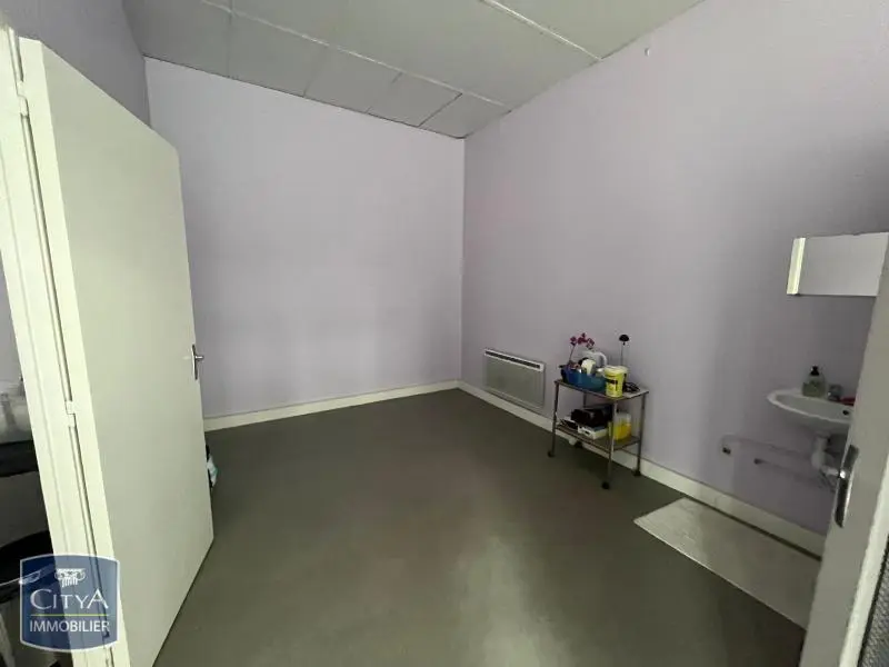 Photo 2 local commercial Tulle