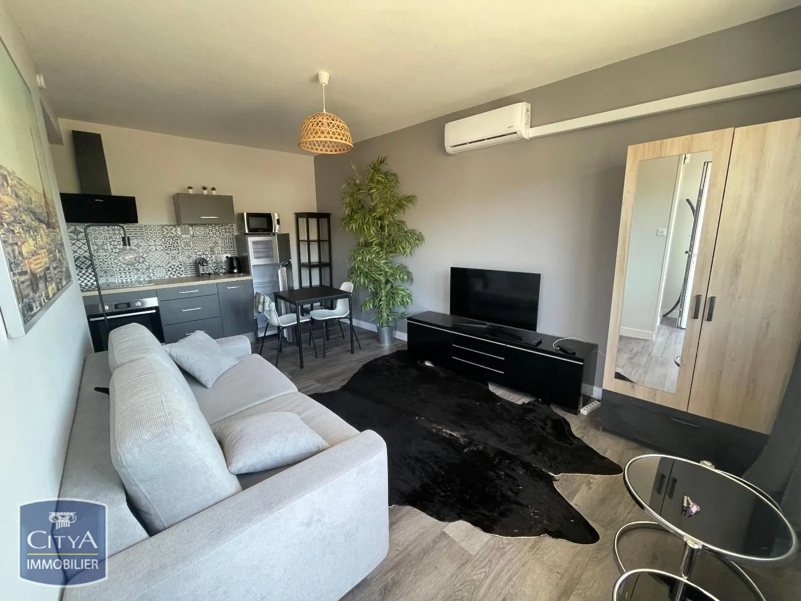Photo 1 Appartement 1 pièce 23.35m²