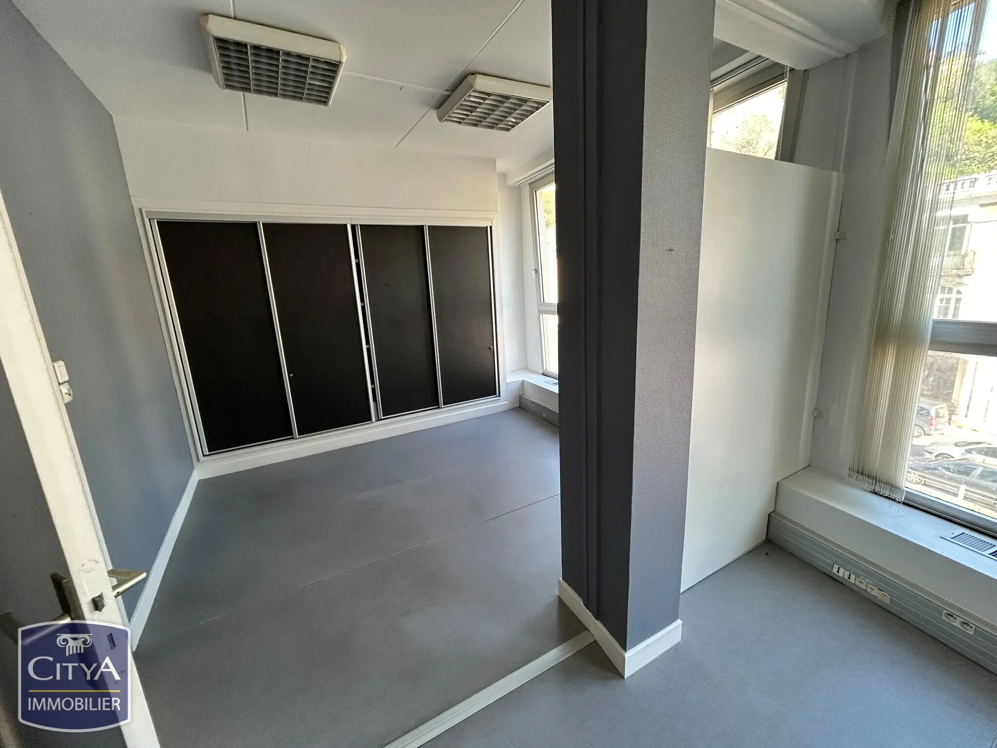 Photo 6 Local Commercial 836m²