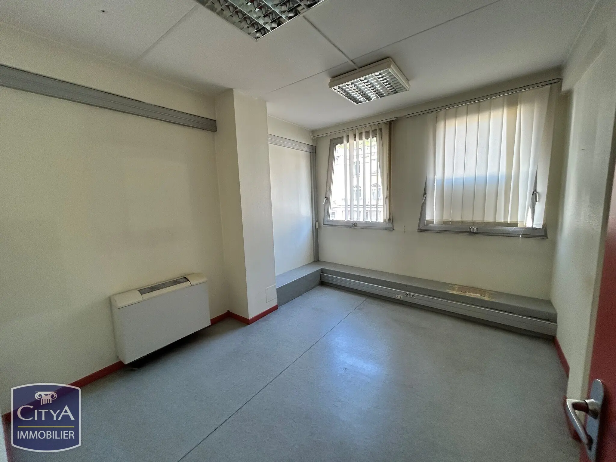 Photo 14 Local Commercial 836m²
