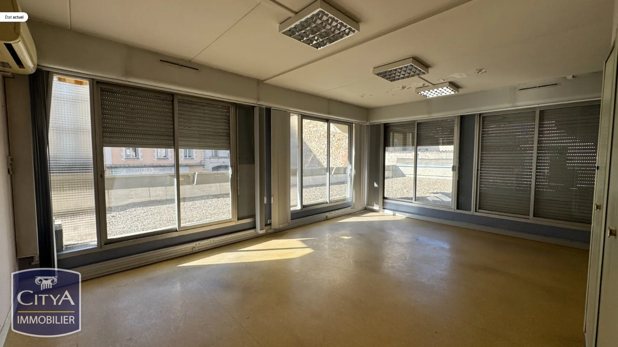 Photo 3 Local Commercial 836m²