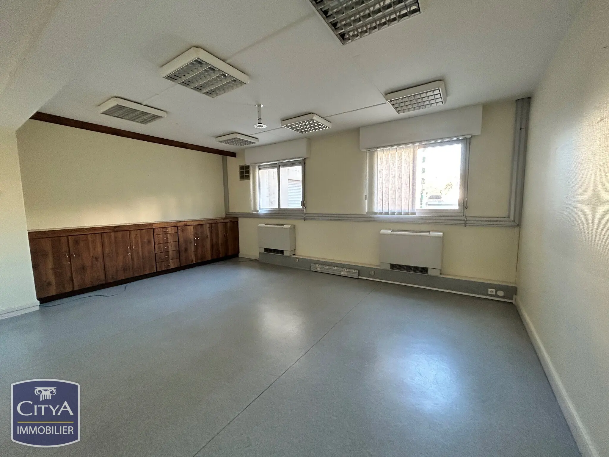 Photo 4 Local Commercial 836m²