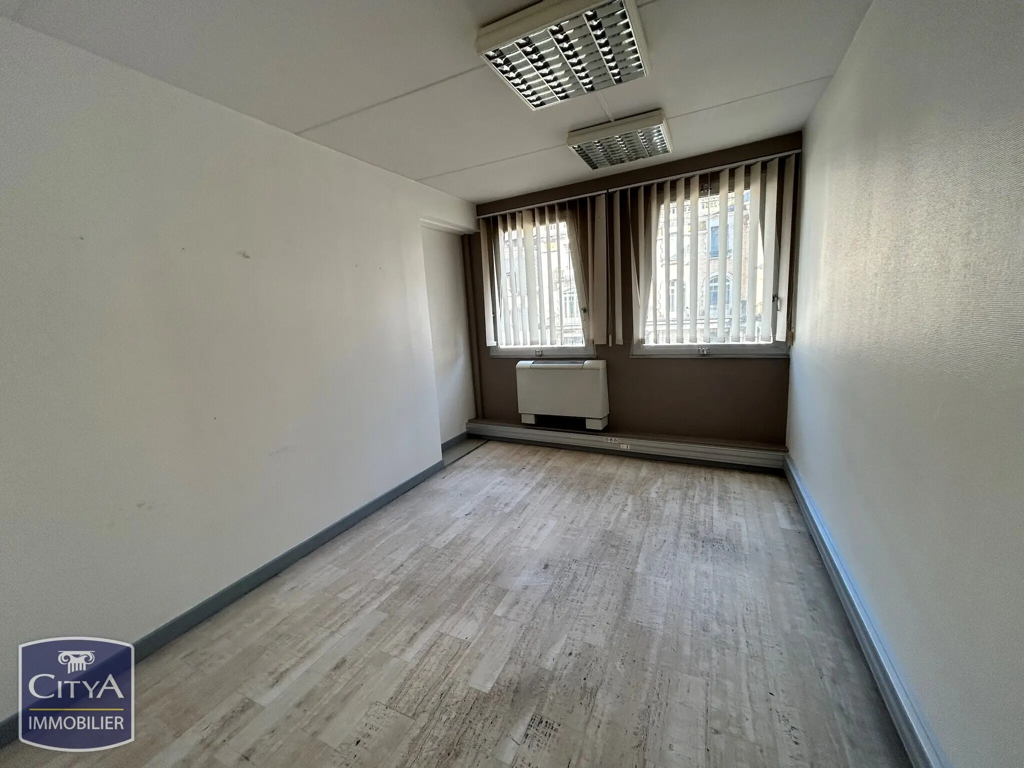 Photo 13 Local Commercial 836m²