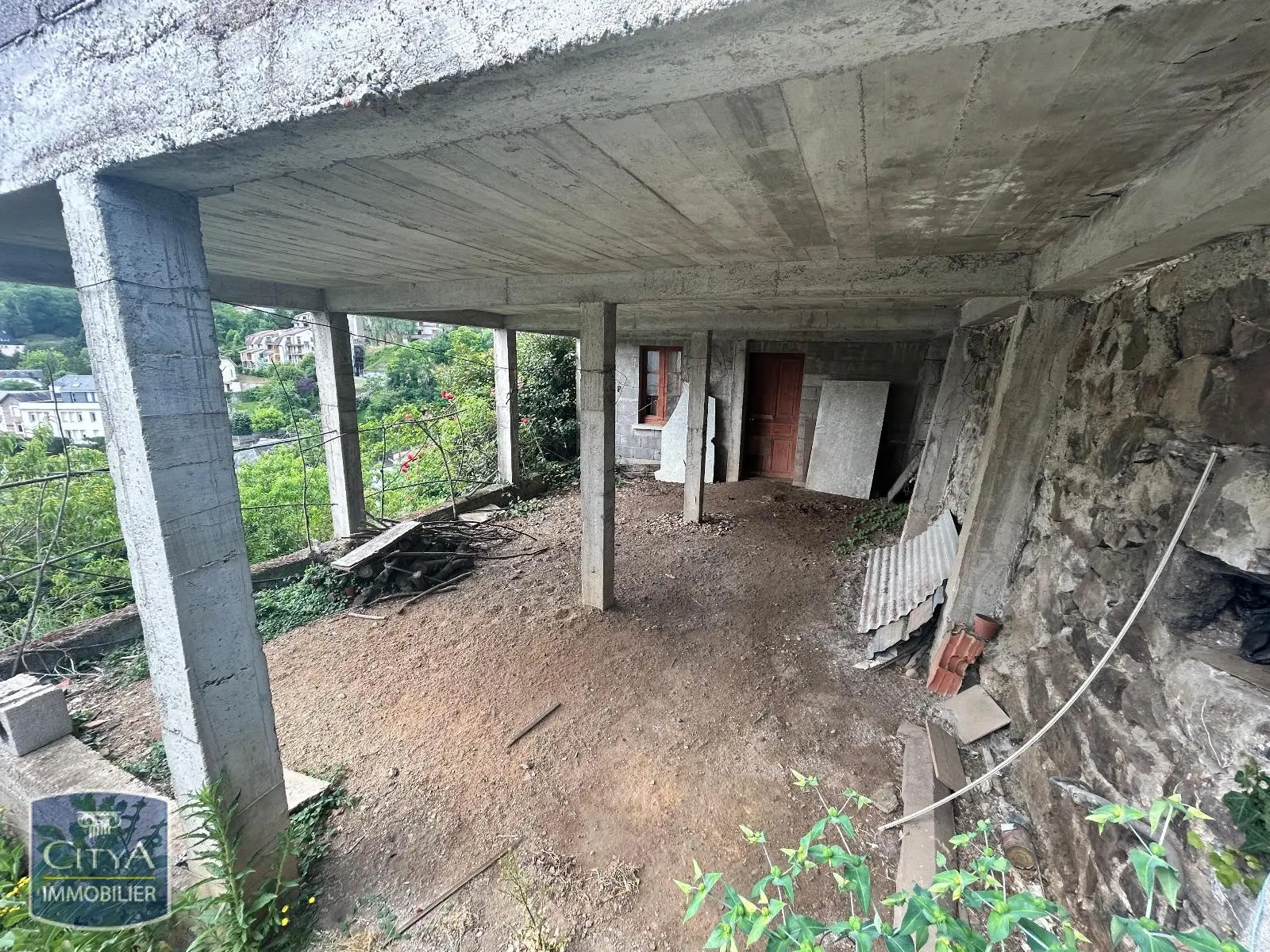 Photo 3 Parking