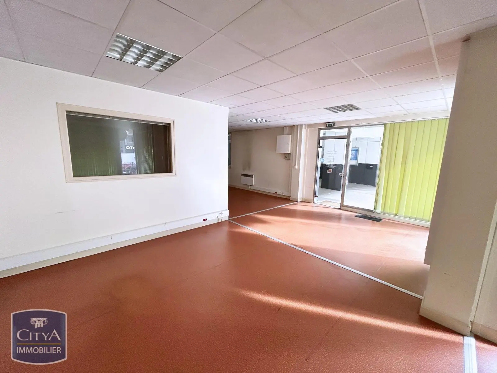 Photo 2 Local Commercial 65.23m²