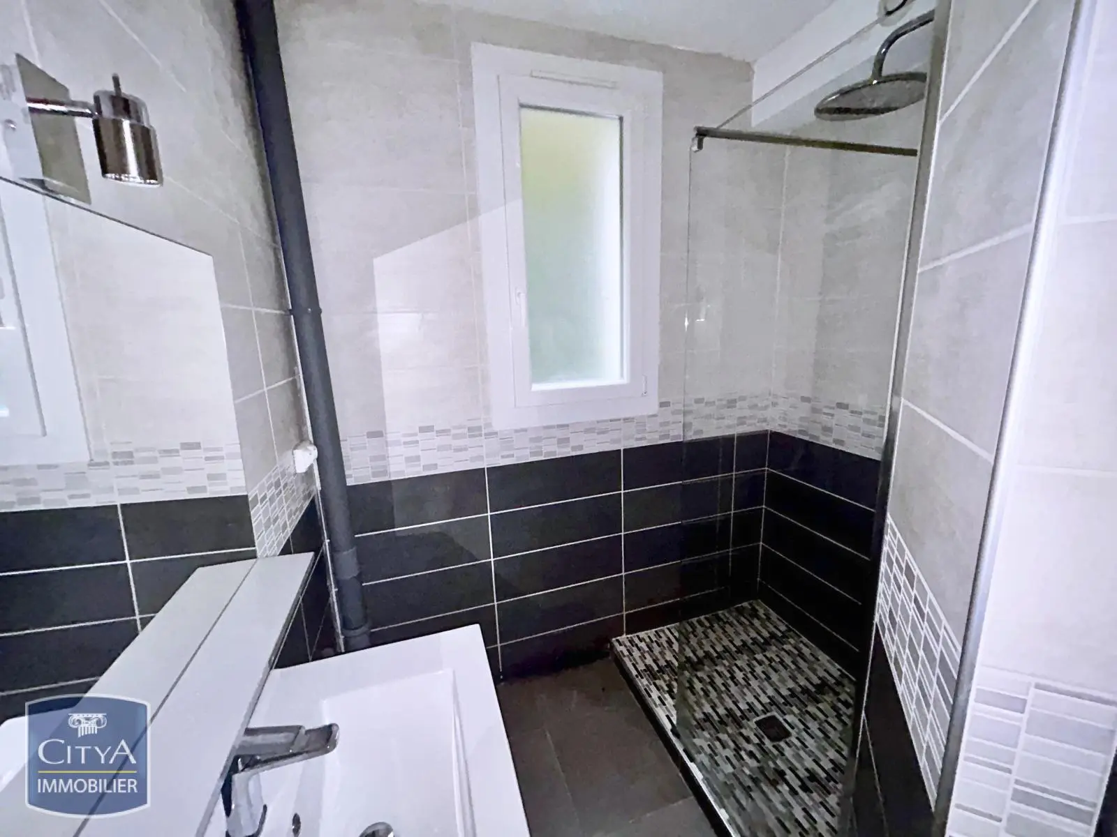 Photo 11 Immeuble 390m²