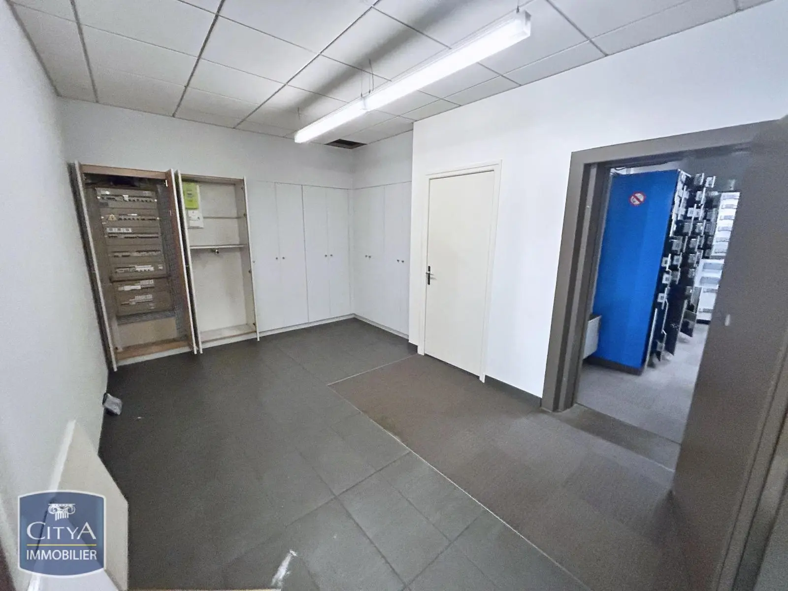 Photo 9 Local Commercial