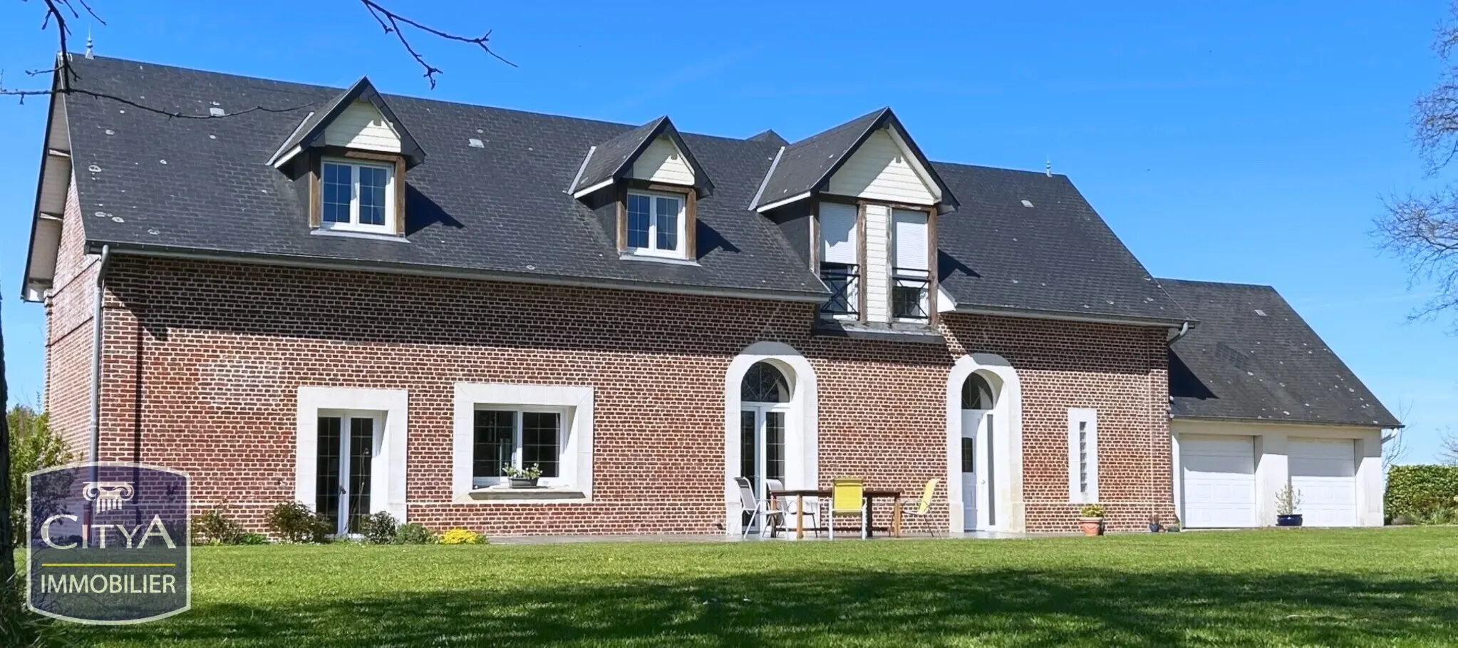 Photo 2 Maison 7 pièces 253m²