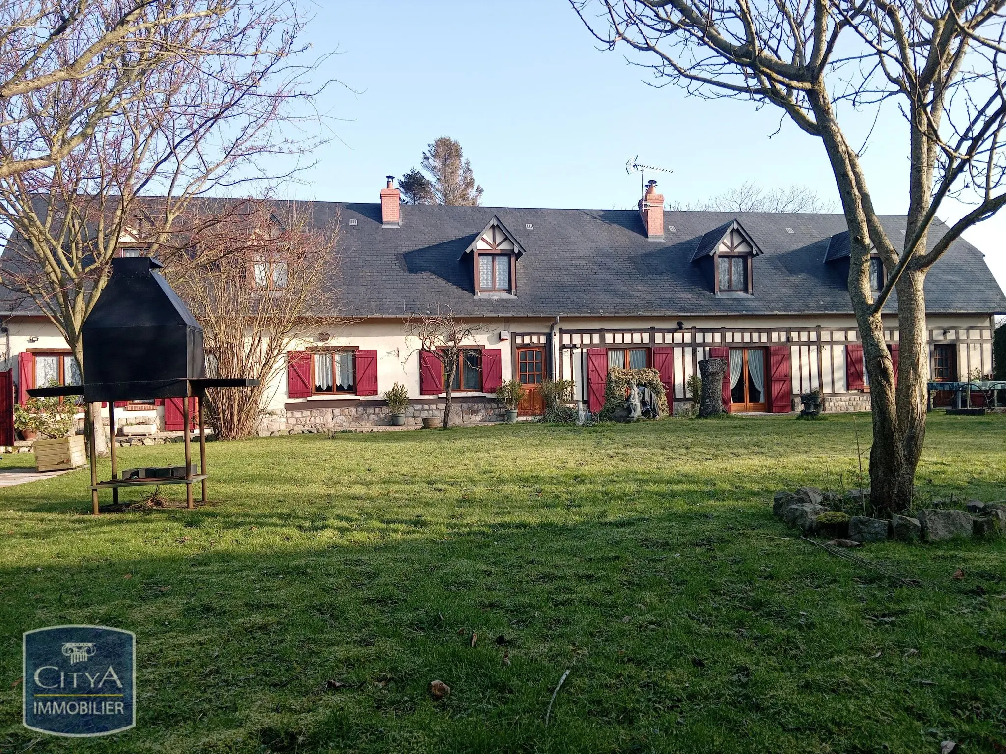 Photo 1 Maison 7 pièces 249m²