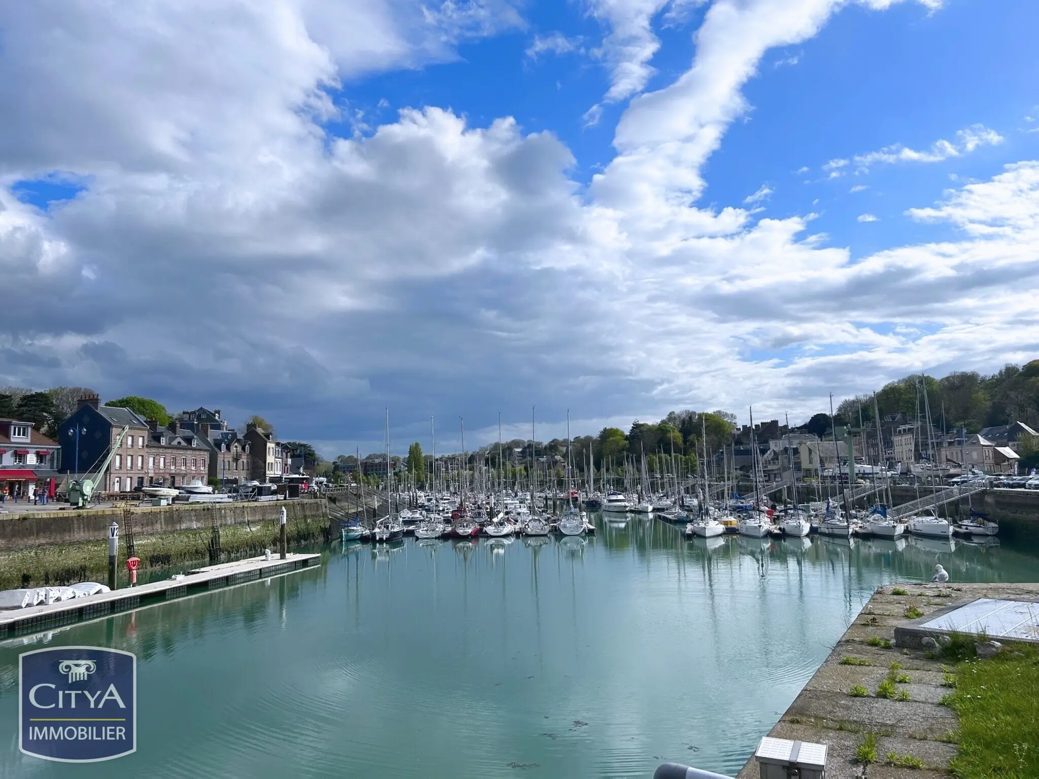 Photo 1 Immeuble 100m²