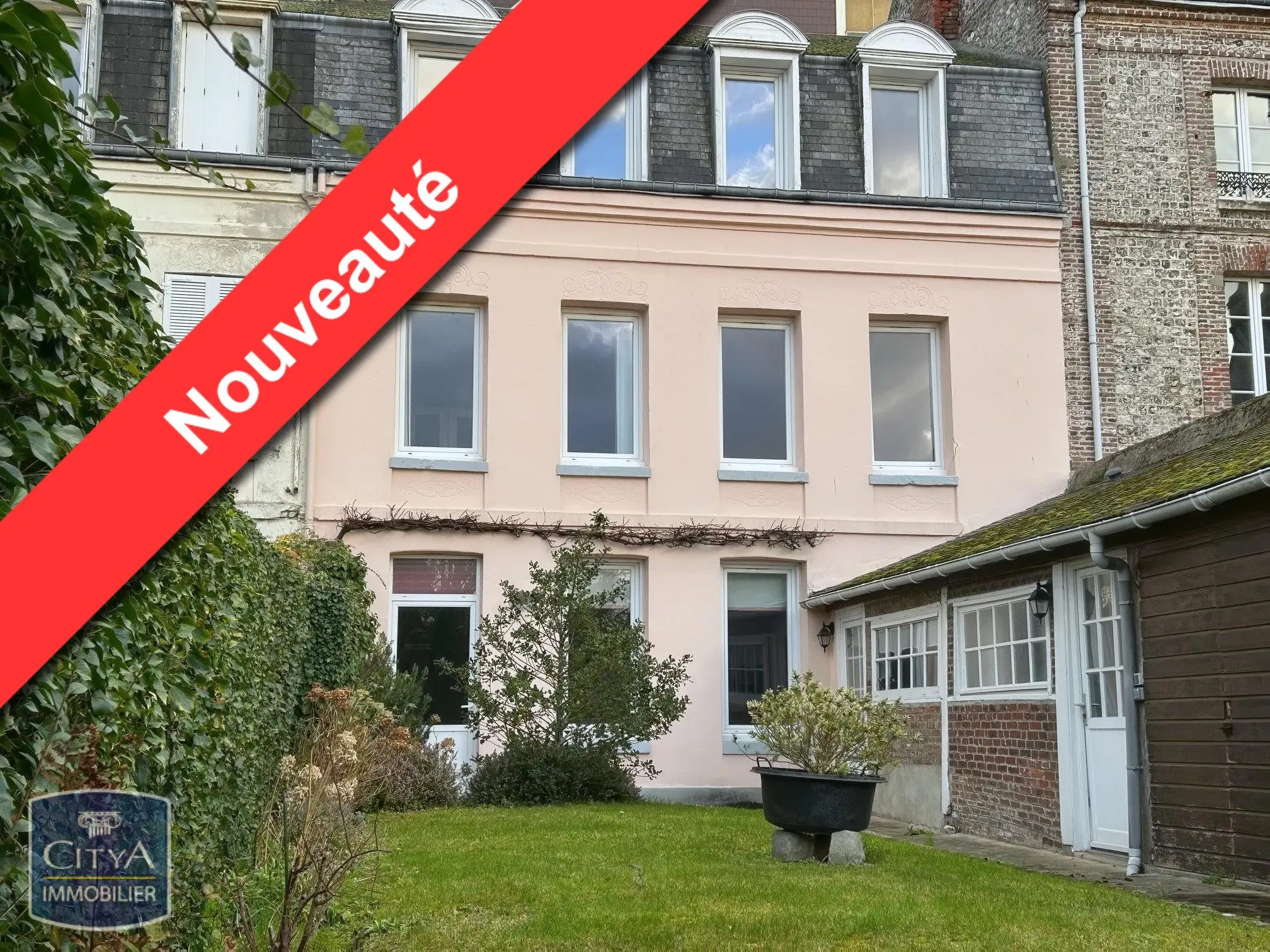 Photo 1 Maison 5 pièces 137.85m²