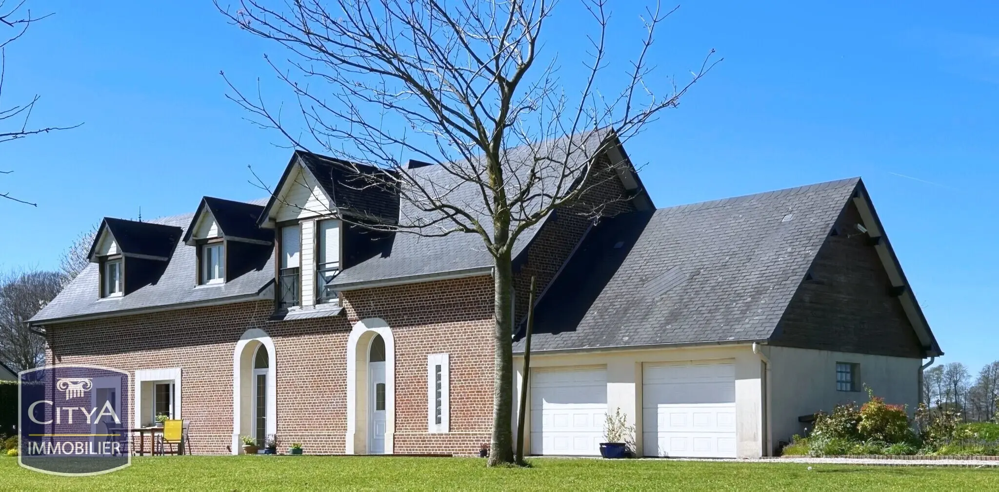 Photo 1 Maison 7 pièces 253m²