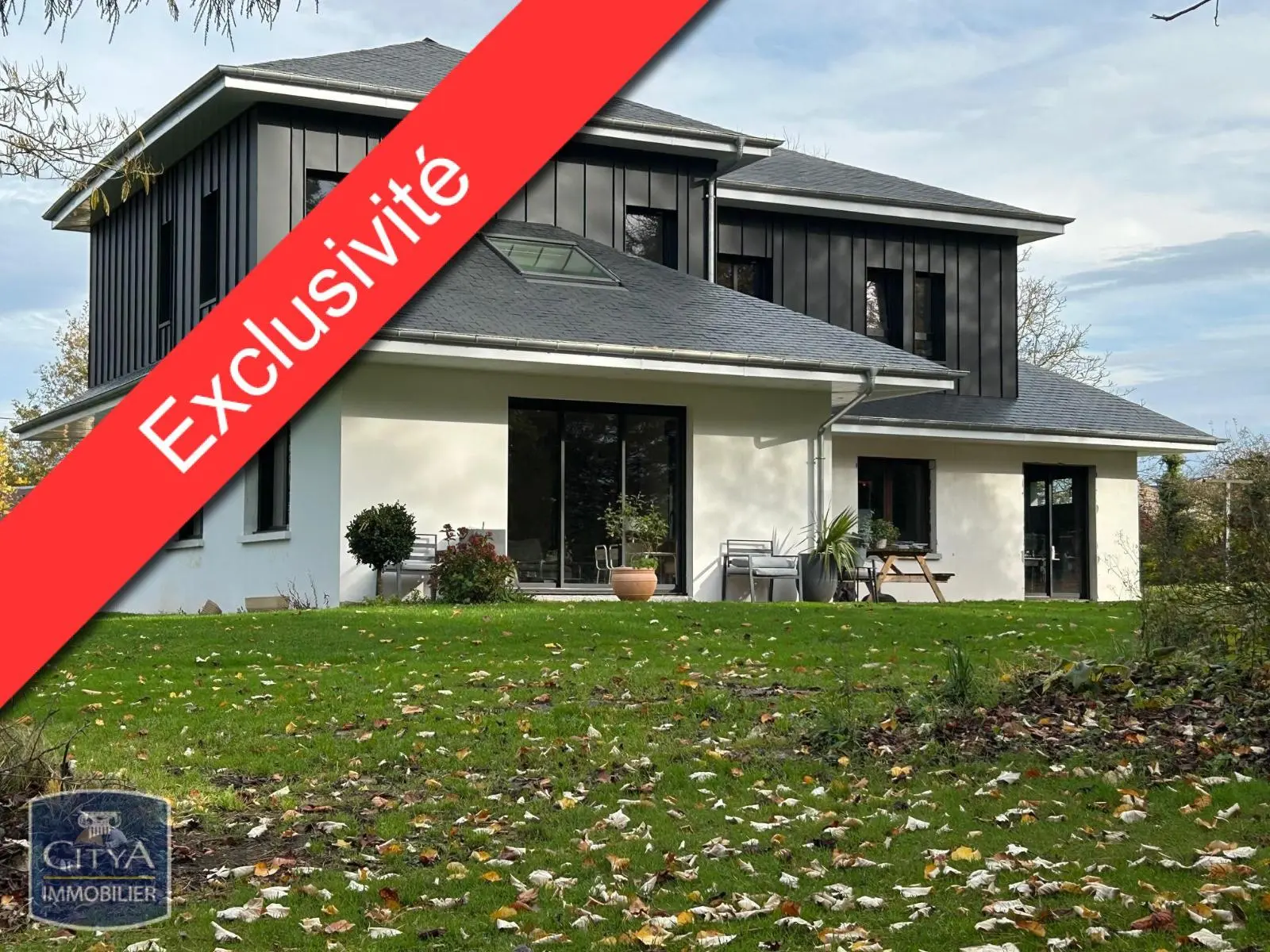 Photo 1 Maison 5 pièces 190m²