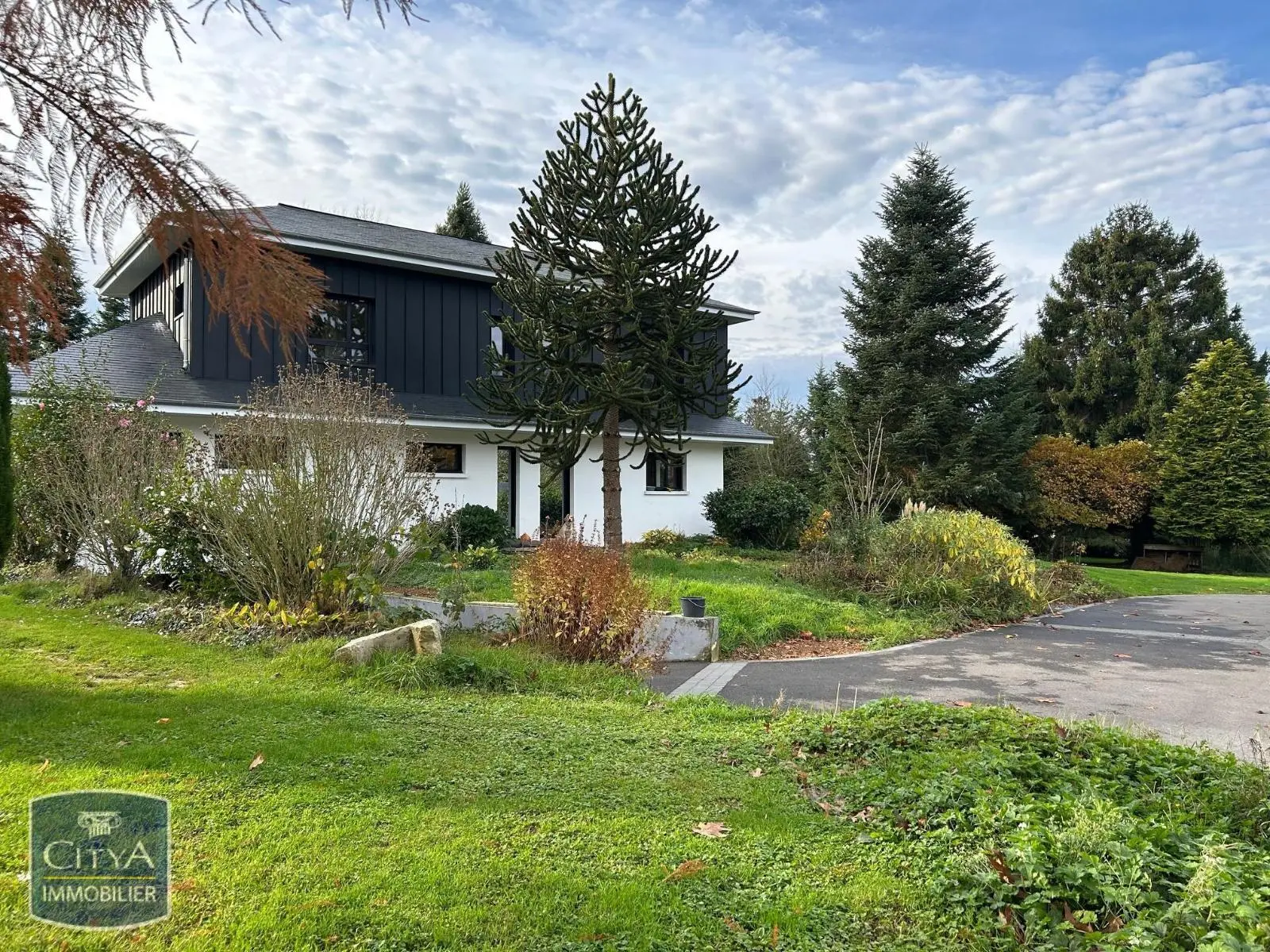 Photo 5 Maison 5 pièces 215m²