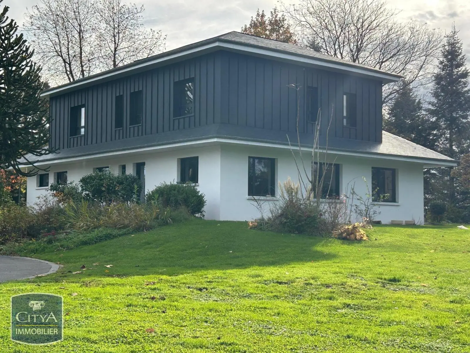 Photo 3 Maison 5 pièces 215m²