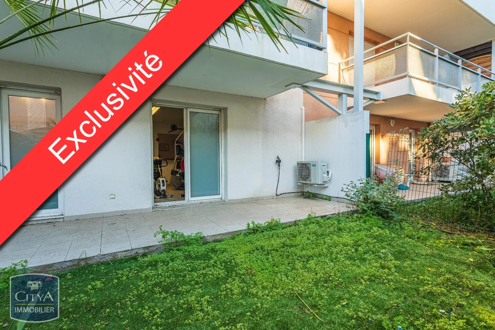 Photo 1 Local Professionnel 3 pièces 67m²