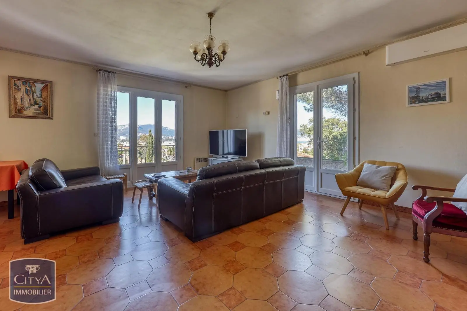 Photo 2 Maison 5 pièces 140m²