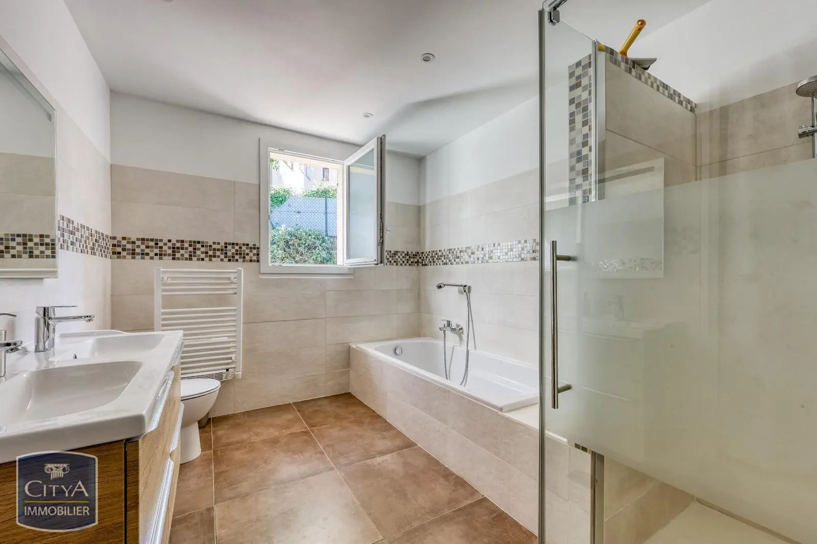 Photo 9 Maison 5 pièces 140m²