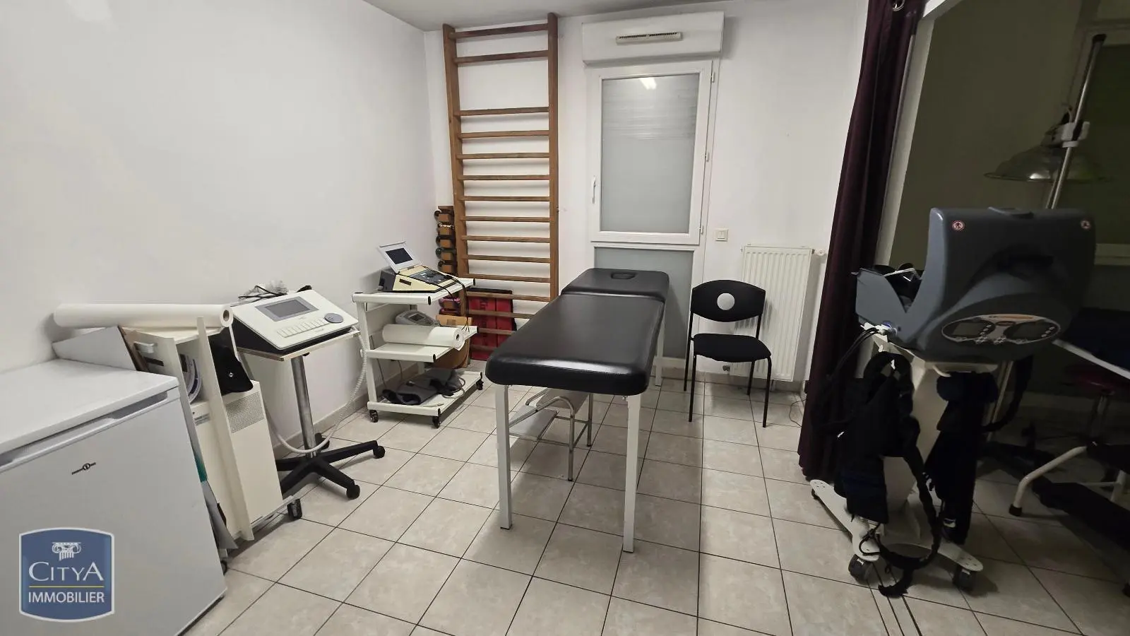 Photo 1 Local Professionnel 3 pièces 66.24m²