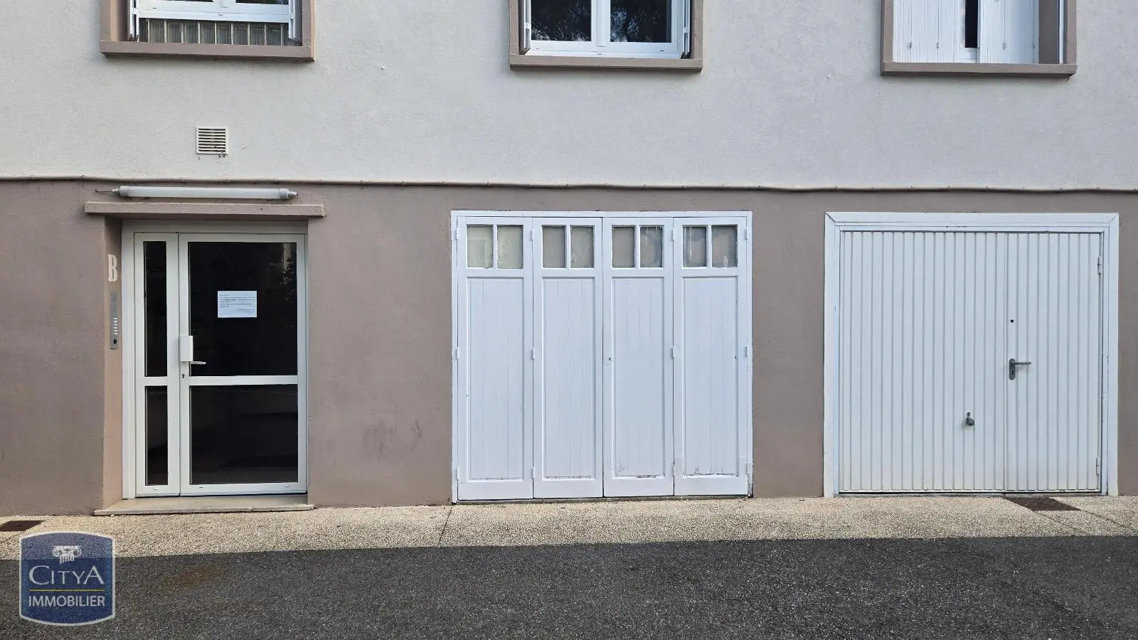 Photo 1 Parking 15m²