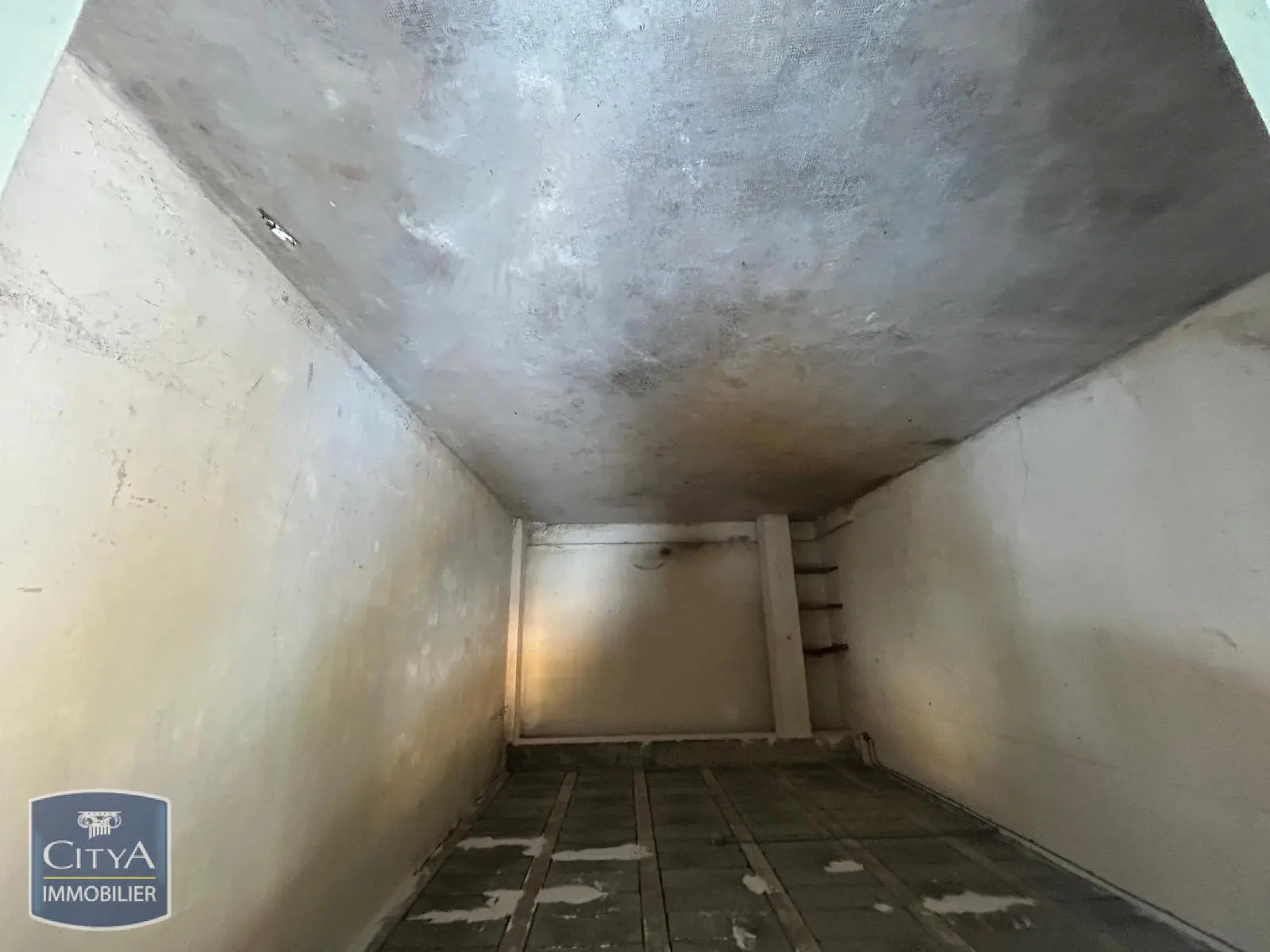 Photo 2 Parking 18m²