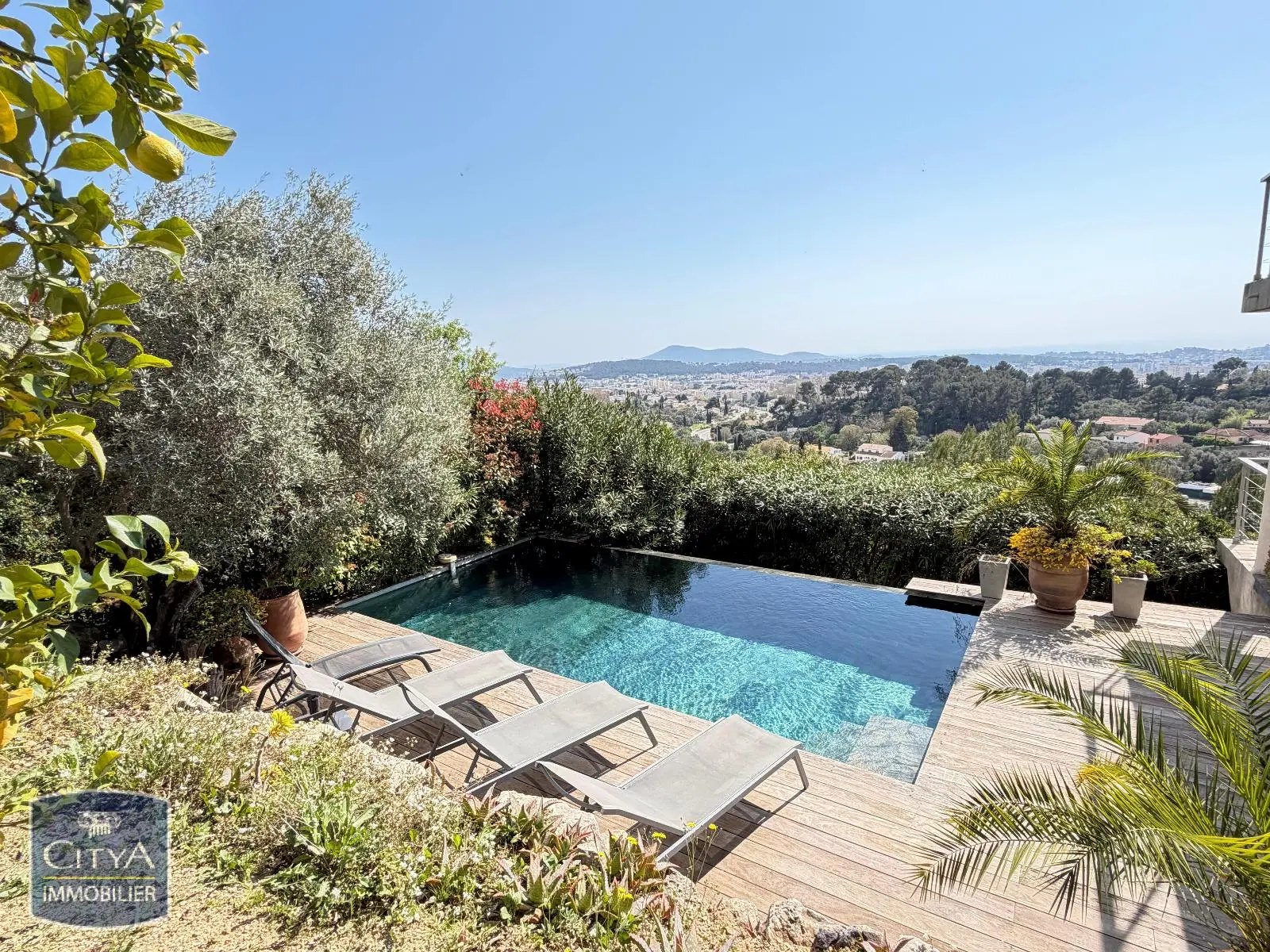 Photo 21 Maison 4 pièces 140m²