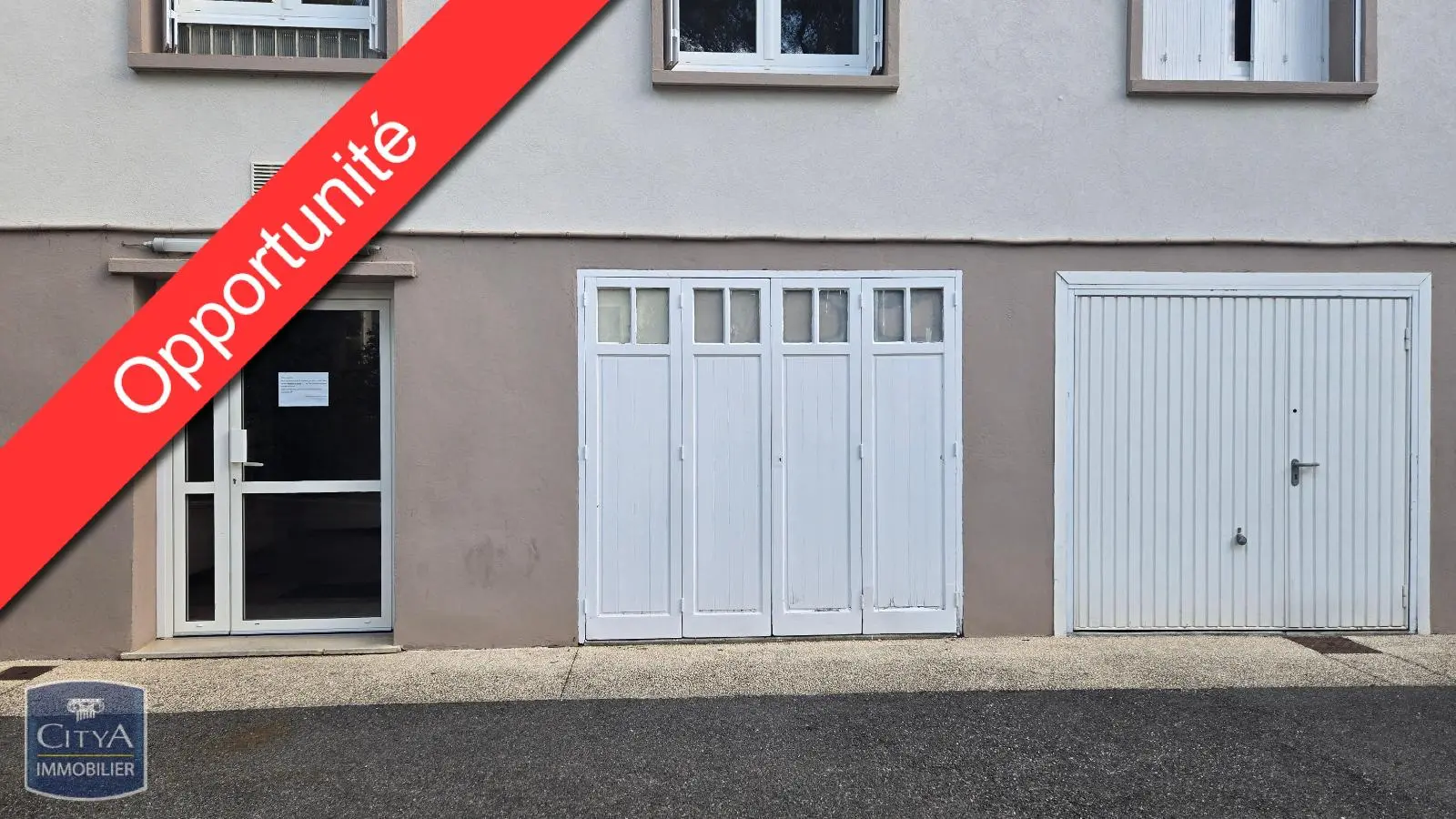 Photo 3 Parking 18m²