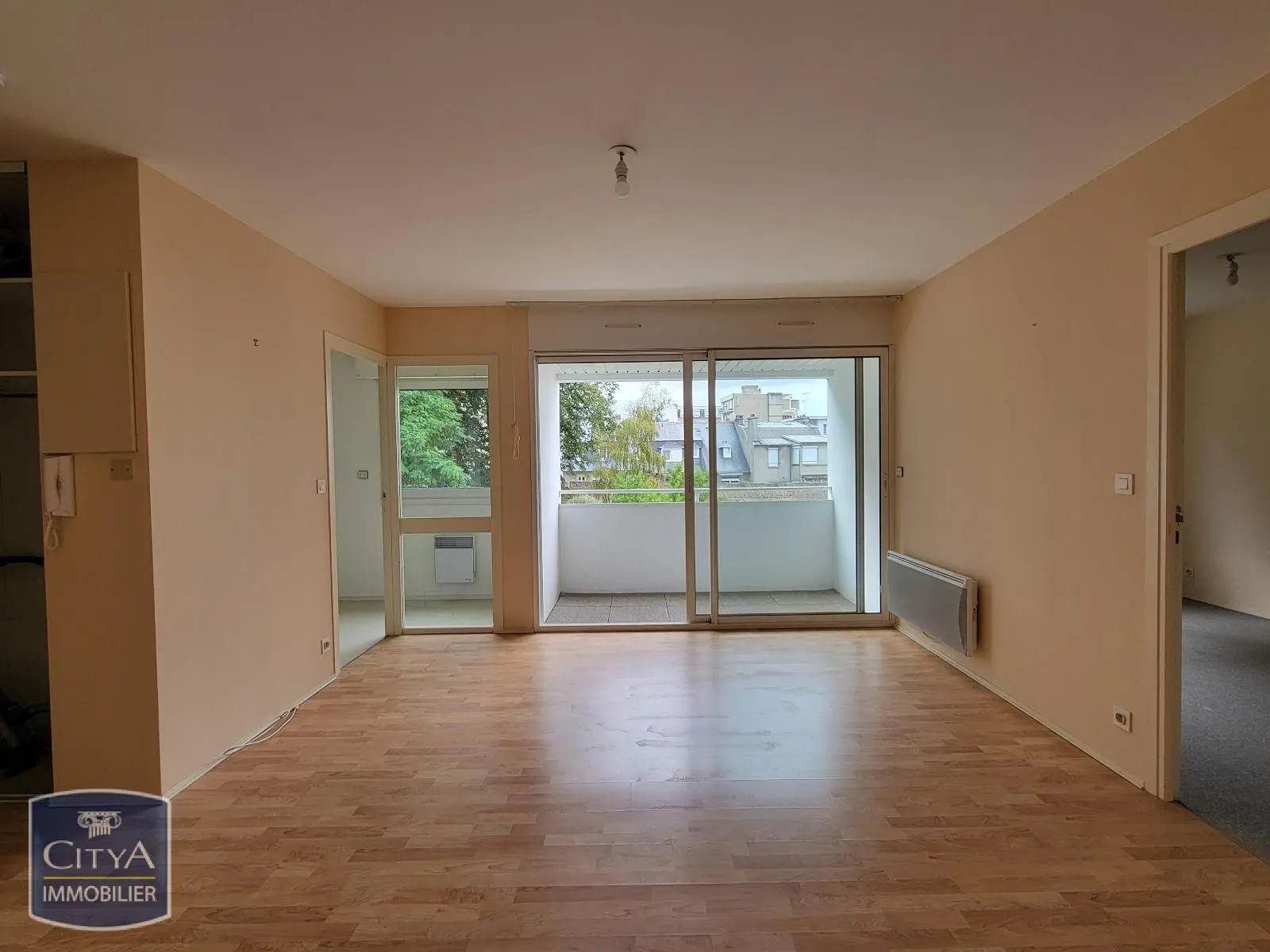 AP¨PARTEMENT T2 AVEC BALCON