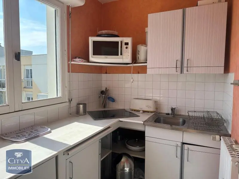 Photo 2 Appartement 1 pièce 25.74m²