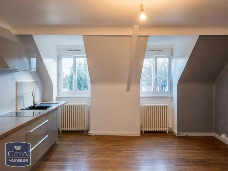 Photo 2 Appartement 1 pièce 22.98m²