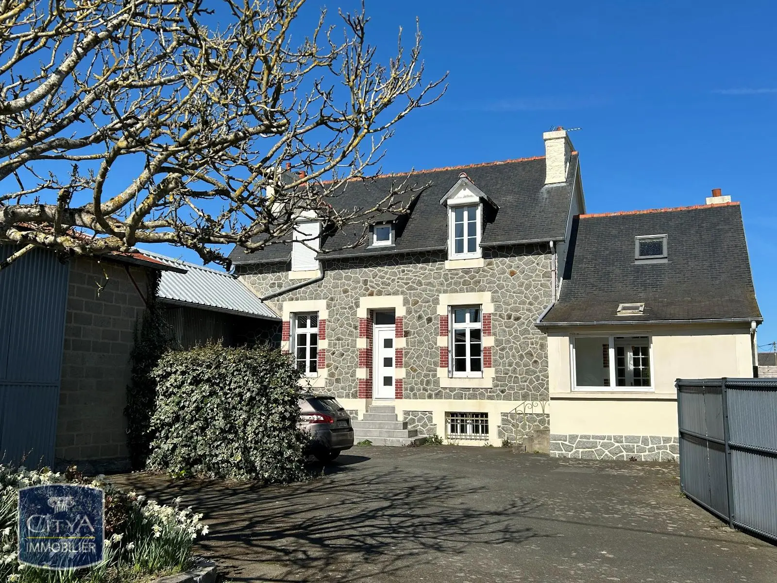 Photo 1 Maison 4 pièces 110m²