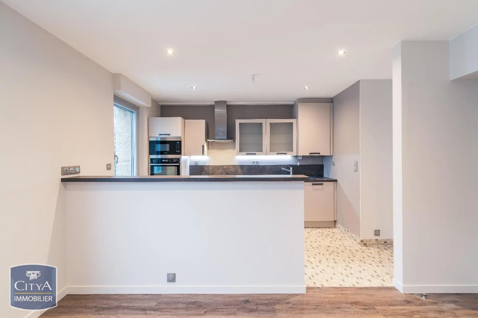 APPARTEMENT T5 - SAINT MICHEL