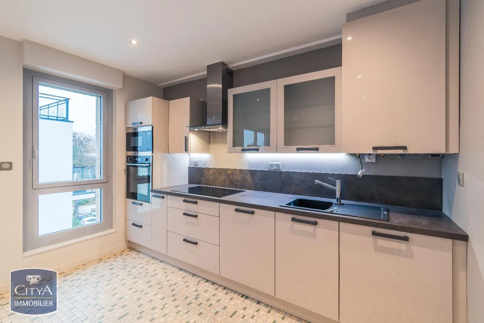 APPARTEMENT T5 - SAINT MICHEL