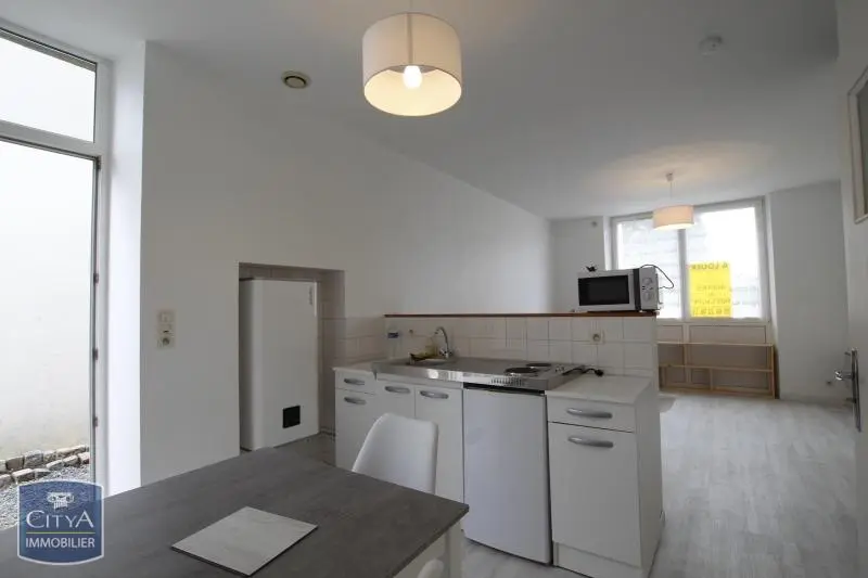 Photo 1 Appartement 1 pièce 27.45m²