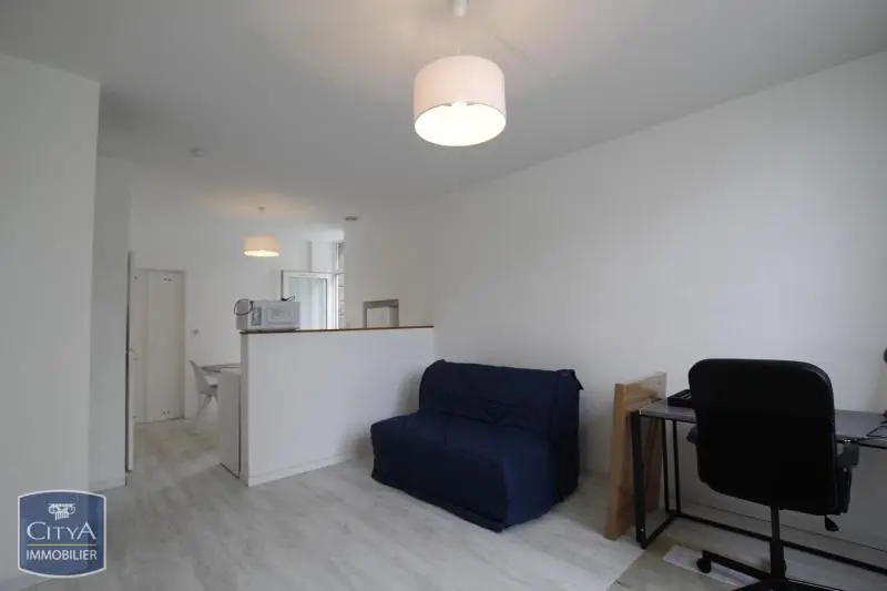 Photo 2 Appartement 1 pièce 27.45m²