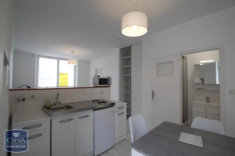 Photo 3 Appartement 1 pièce 27.45m²