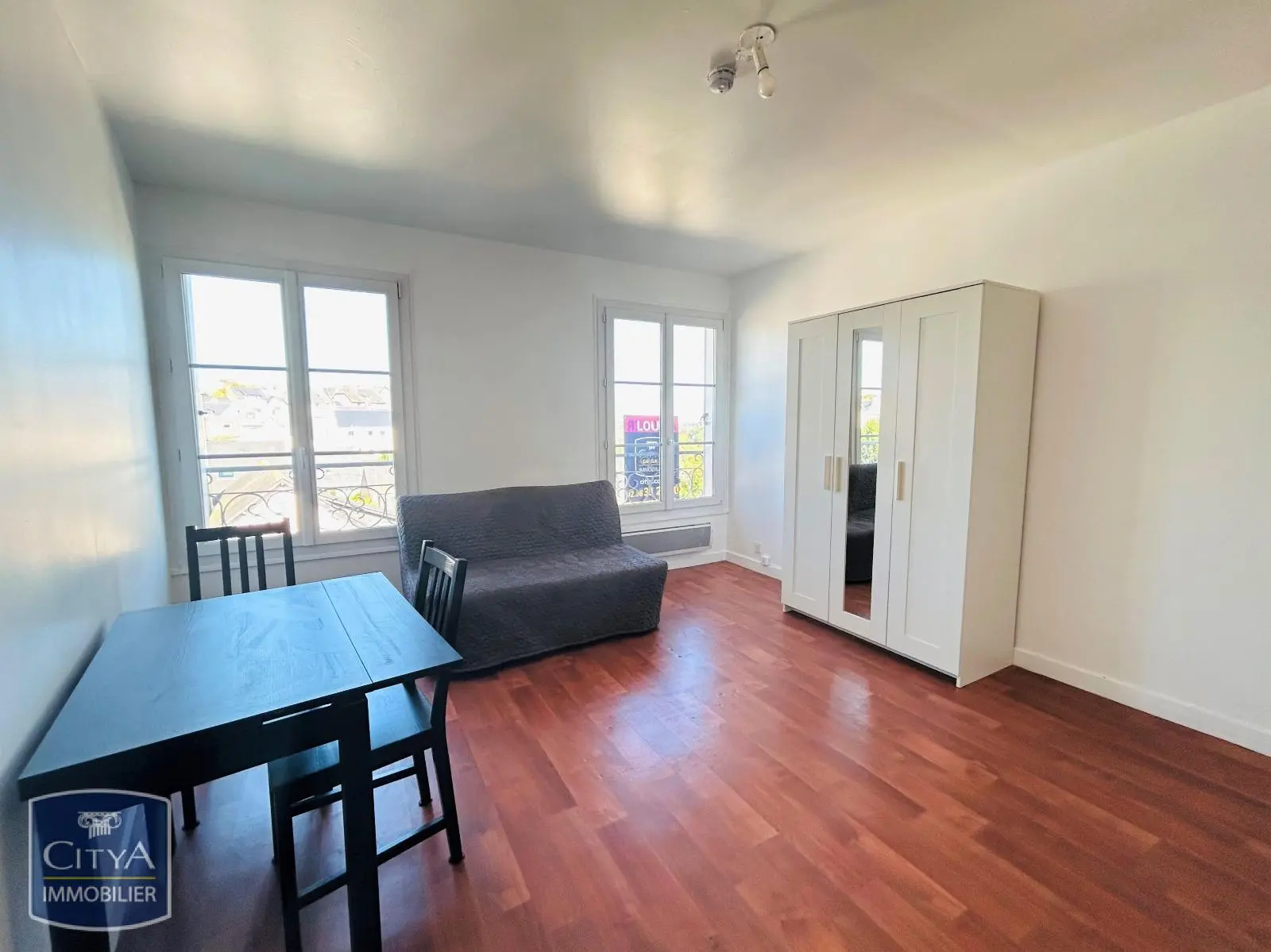 Photo 2 Appartement 1 pièce 27.4m²