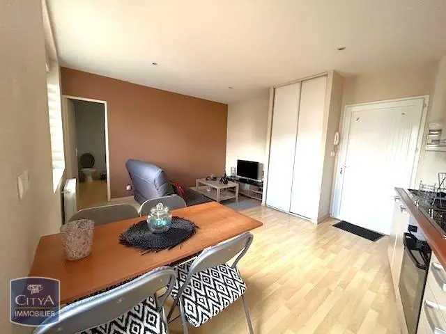 Photo 1 Appartement 1 pièce 23.52m²