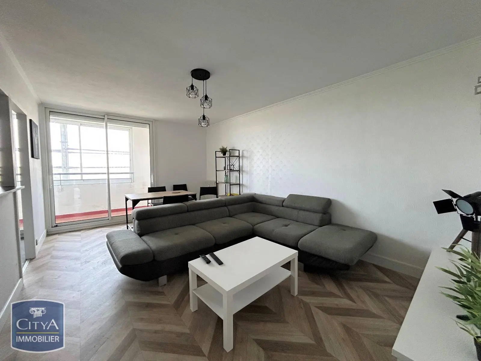 Photo 1 Appartement 5 pièces 94.4m²